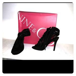 Size 6 black high heels